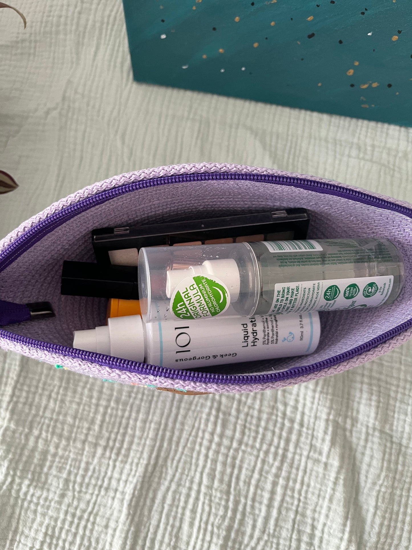 Pastel lavender zipper pouch designed for practical everyday organisation.